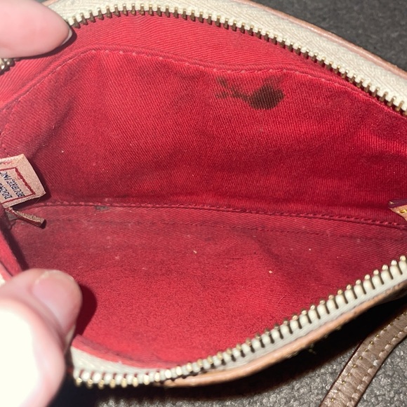 Authentic Signature Dooney & Bourke large slim wristlet with charm - Picture 3 of 4